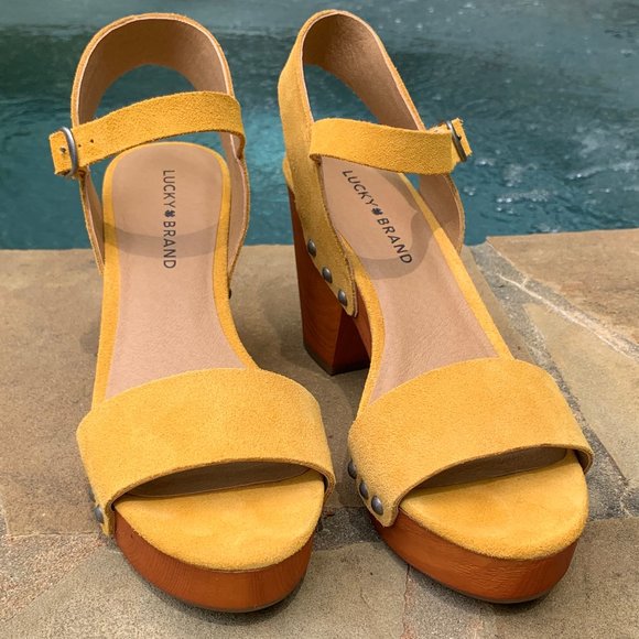 Lucky Brand Yellow Platform Sandals - Picture 4 of 16